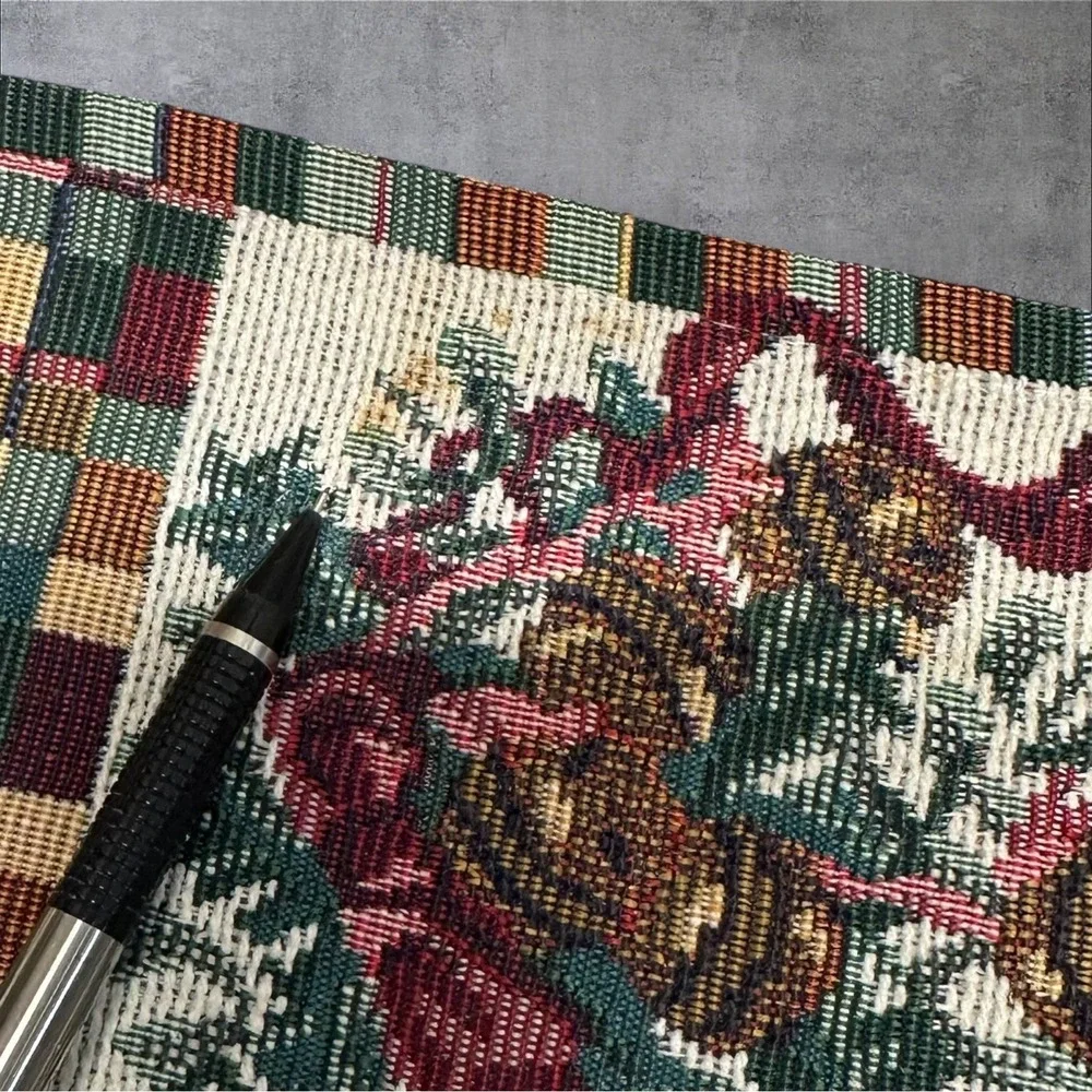 Set of 4 Dillards Holiday Music Placemats Cream Red Green Christmas Plaid